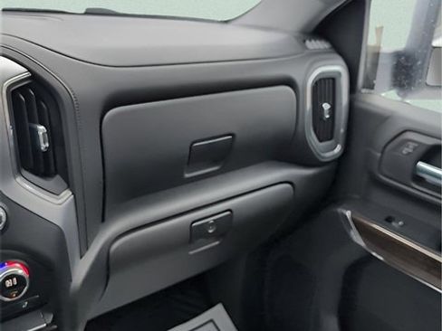 Used 2023 GMC Sierra 2500 SLE w/ SLE Value Package; image 22
