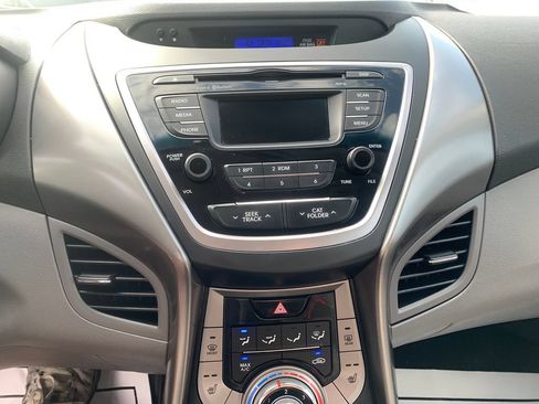 Used 2013 Hyundai Elantra GLS w/ Preferred Pkg FWD image 12