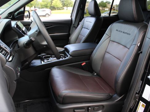 Certified 2024 Honda Ridgeline Black Edition image 17