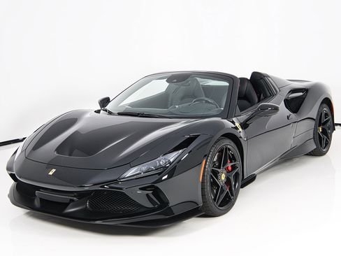 Certified 2021 Ferrari F8 Tributo RWD image 6