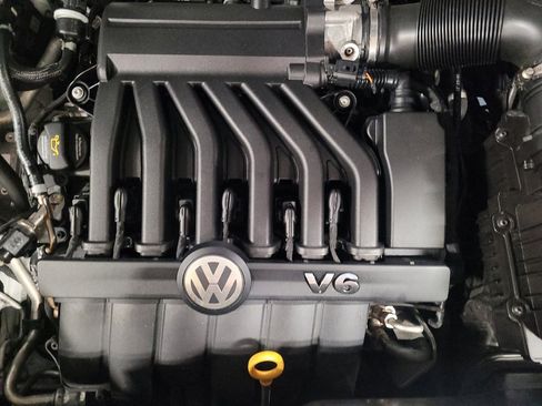 Used 2023 Volkswagen Atlas SE w/ Black Wheel Package FWD image 30