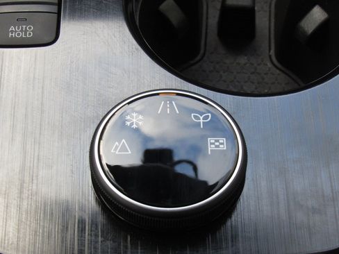 Used 2023 Nissan Rogue SL image 31