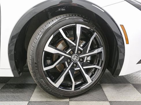 Used 2024 Toyota Prius Prime FWD image 14
