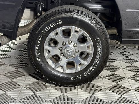 Used 2024 RAM 2500 Laramie AWD/4WD image 34