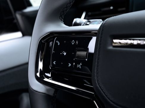 Used 2025 Land Rover Range Rover Sport SV Edition Two image 35