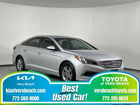 Used 2016 Hyundai Sonata SE image 1