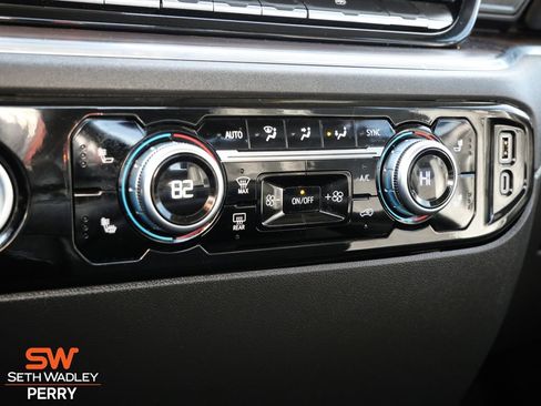 Used 2023 GMC Sierra 1500 SLT image 24