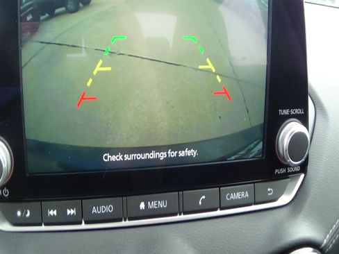 Used 2025 Nissan Sentra SV FWD image 28