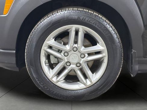 Used 2018 Hyundai Kona SE FWD image 25