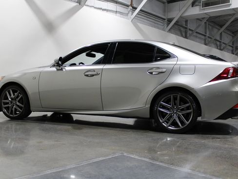 Used 2016 Lexus IS 200t image 5