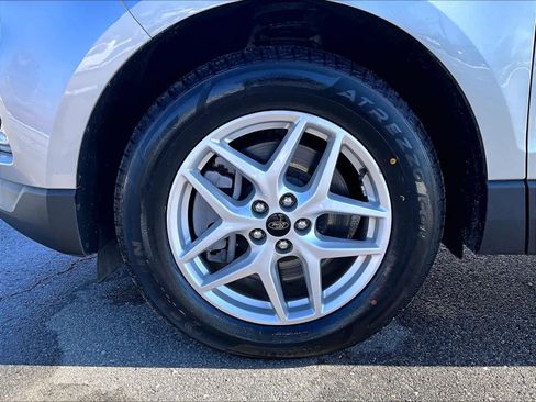Used 2024 Ford Edge SEL image 7