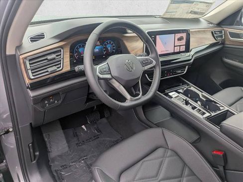 New 2026 Volkswagen Atlas SE FWD image 3