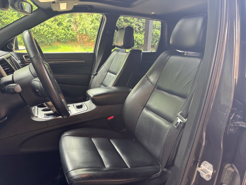 Used 2018 Jeep Grand Cherokee Limited AWD/4WD image 11