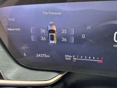 Used 2025 Buick Envision Sport Touring image 28