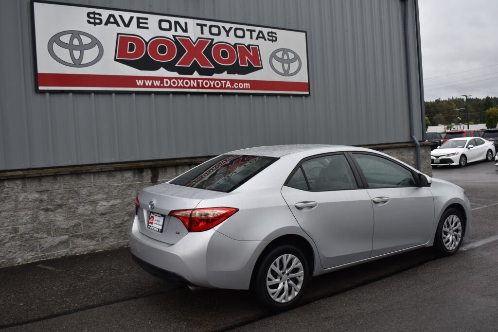 Used 2017 Toyota Corolla LE FWD image 5