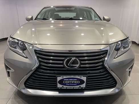 Used 2018 Lexus ES 350 w/ Premier Package FWD image 2