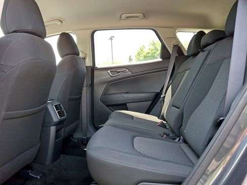 Used 2024 Kia Sportage LX FWD image 19