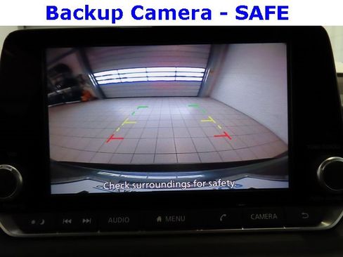 Used 2023 Nissan Rogue SV image 5