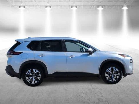 Used 2022 Nissan Rogue SV w/ SV Premium Package AWD/4WD image 9
