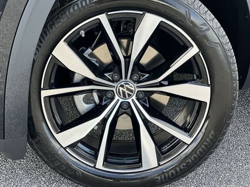 New 2026 Volkswagen Atlas SEL Premium R-Line image 10