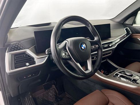 Certified 2024 BMW X5 xDrive50e w/ Premium Package image 10