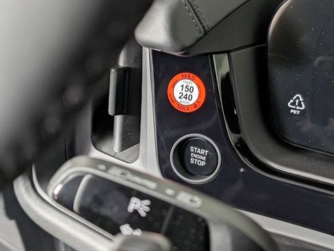 New 2026 Porsche Cayenne GTS image 36