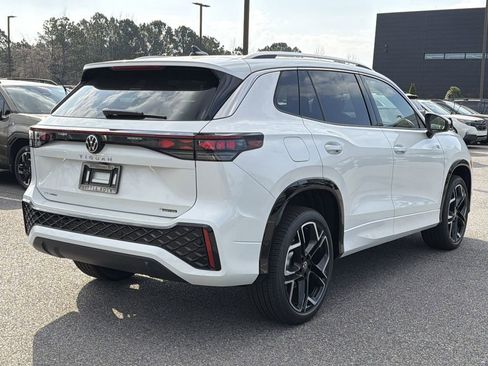 New 2026 Volkswagen Tiguan SEL R-Line image 5