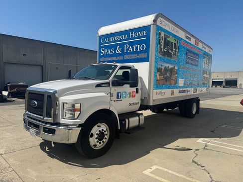 Used 2017 Ford F650 2WD Regular Cab Super Duty image 1