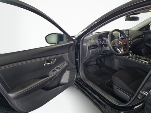 Used 2024 Nissan Sentra SV FWD image 32