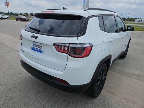 New 2026 Jeep Compass Latitude AWD/4WD image 7