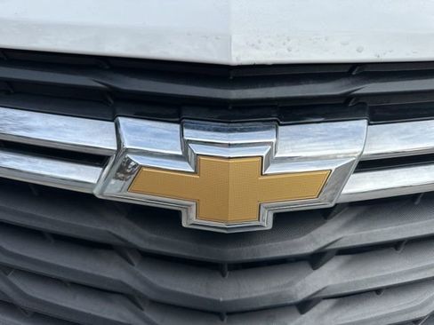 Used 2023 Chevrolet Equinox LS image 10