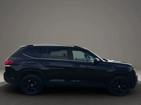 Used 2018 Volkswagen Atlas SE image 4