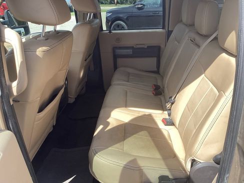 Used 2011 Ford F250 Lariat w/ Lariat Interior Pkg AWD/4WD image 7