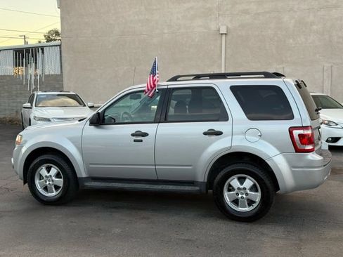 Used 2011 Ford Escape XLT image 9