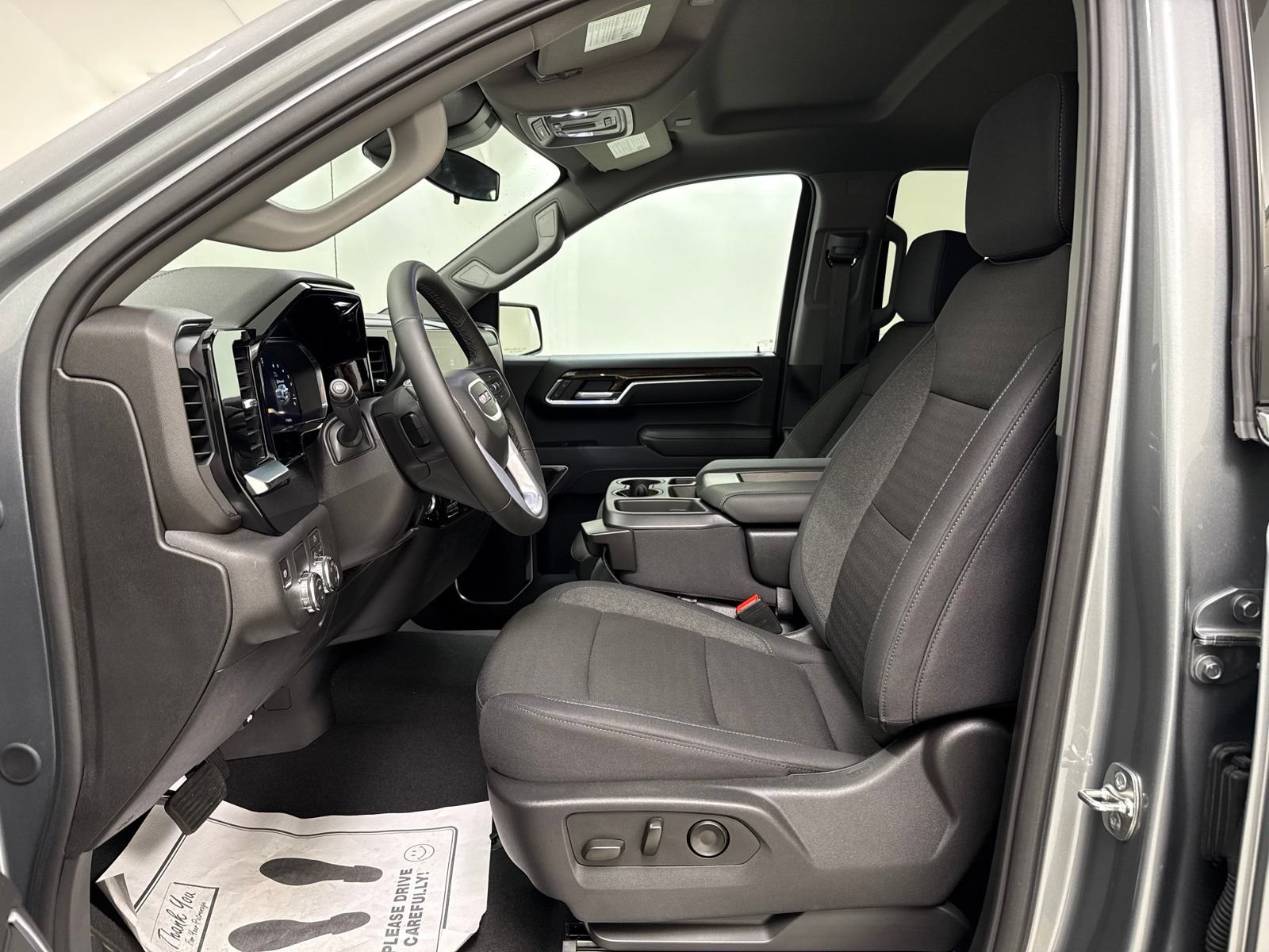 Used 2026 GMC Sierra 1500 SLE w/ Preferred Package RWD image 17