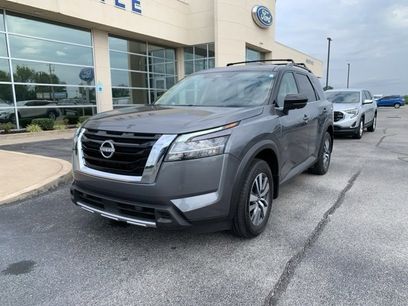 Used 2024 Nissan Pathfinder SL
