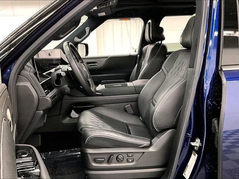 Used 2025 INFINITI QX80 Autograph w/ Premium Cargo Package AWD/4WD image 25