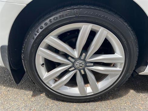 Used 2017 Volkswagen Passat 1.8T SE FWD image 8