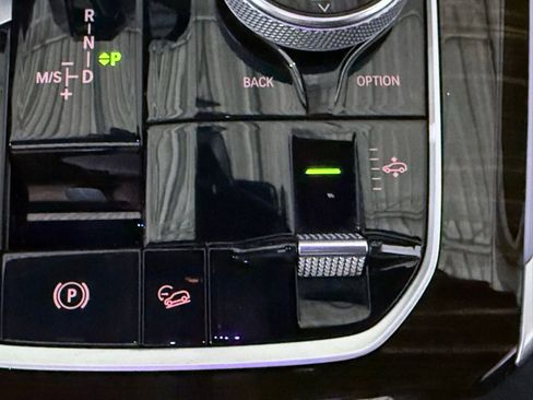 Used 2021 BMW X5 xDrive40i w/ M Sport Package image 40