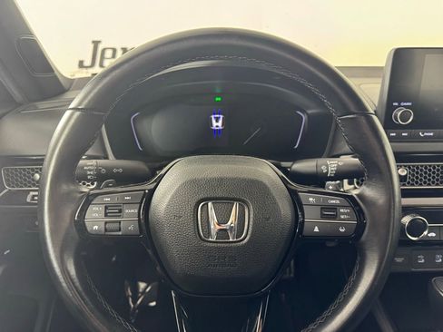 Used 2025 Honda Civic Sport image 14