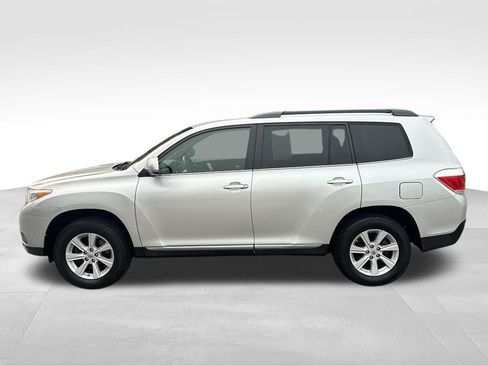 Used 2013 Toyota Highlander SE AWD/4WD image 4