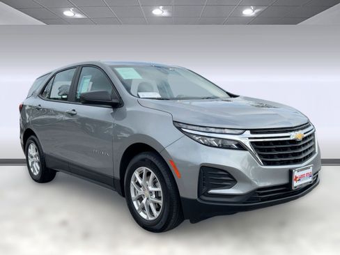 Certified 2023 Chevrolet Equinox LS w/ Driver Confidence II Package image 7