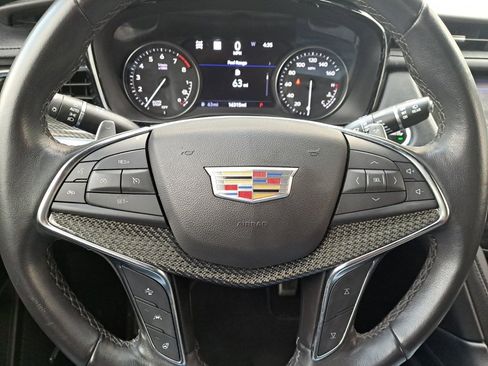 Certified 2022 Cadillac XT5 Sportv w/ LPO, ONYX Package image 22
