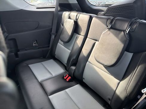 Used 2022 Ford Explorer XLT w/ Equipment Group 202A AWD/4WD image 19
