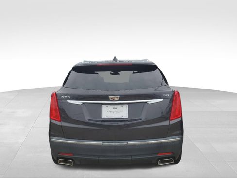Used 2017 Cadillac XT5 Premium Luxury w/ Driver Assist Package FWD image 5