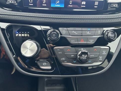 New 2026 Chrysler Pacifica Select w/ S Appearance Package image 21