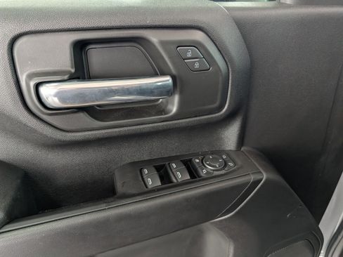 Used 2025 Chevrolet Silverado 2500 Custom w/ Custom Value Package image 13