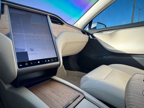 Used 2018 Tesla Model S 100D image 46