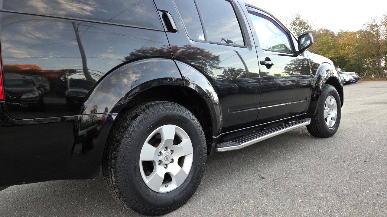 Used 2011 Nissan Pathfinder S AWD/4WD image 16
