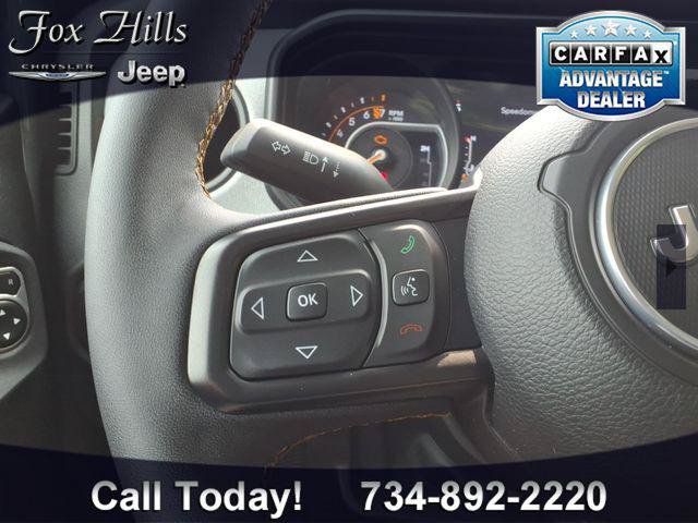 Certified 2025 Jeep Gladiator Sport AWD/4WD image 17